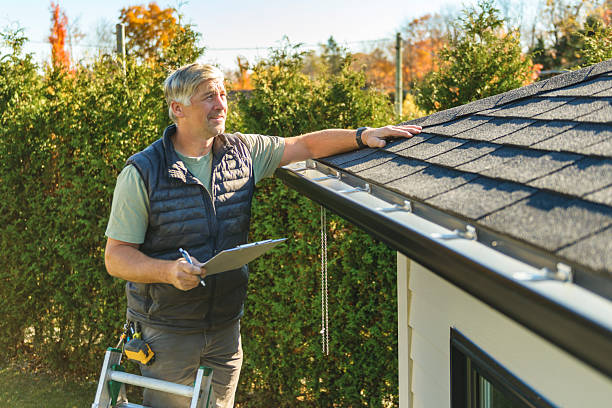 Professional Roof Repair technician working in Nettleton, MS
